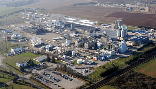 Vue aérienne du site industriel de KEM ONE à Balan