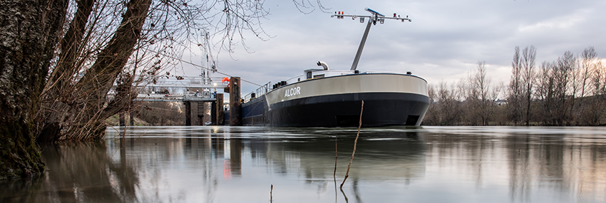 Kem_One_barge_hybride_slider